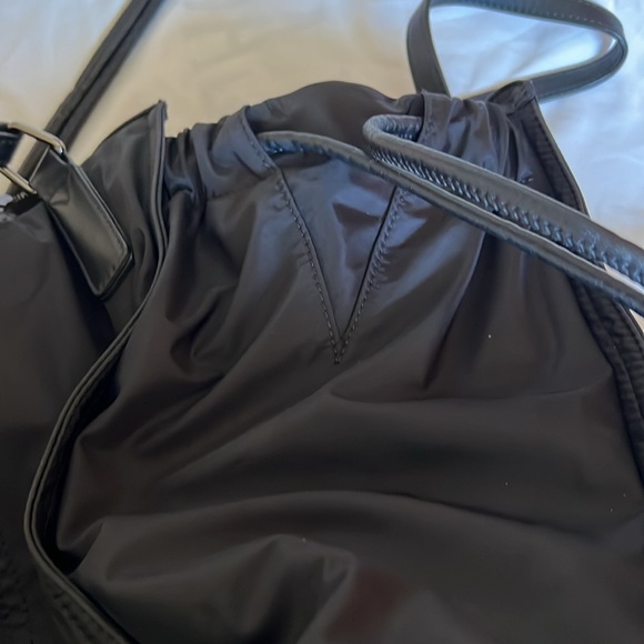 Burberry Vintage Tote EUC - Picture 13 of 16